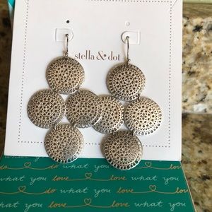 Stella & Dot silver chandelier earrings with box.
